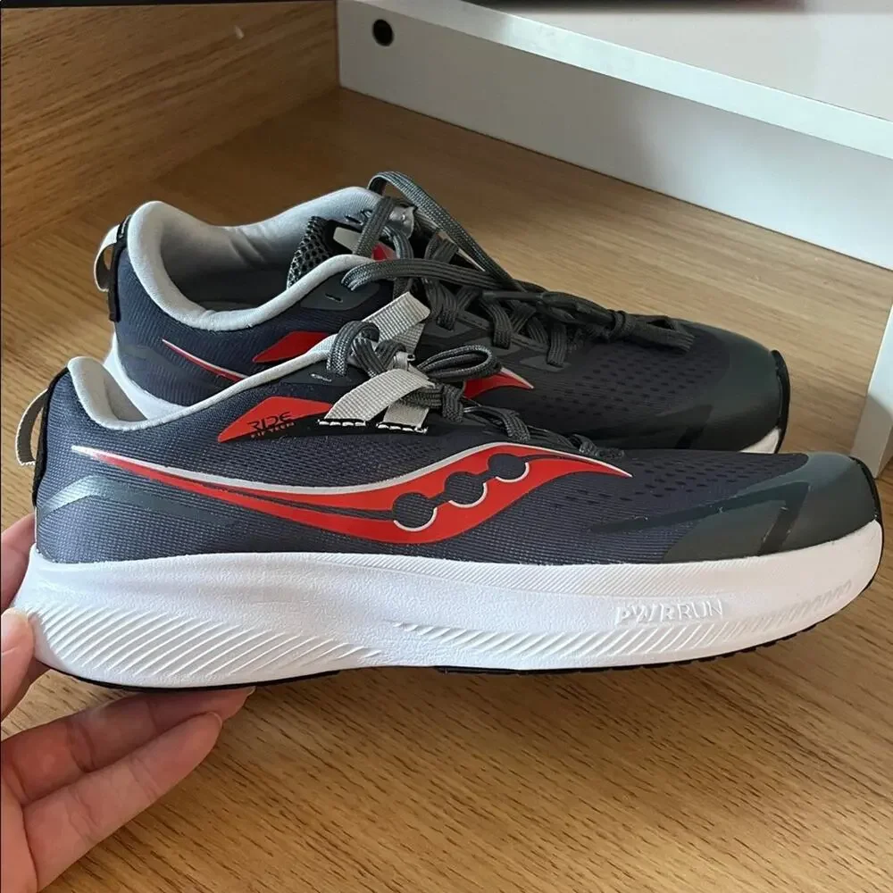 Saucony Kids Ride 15 Sneakers Size 4